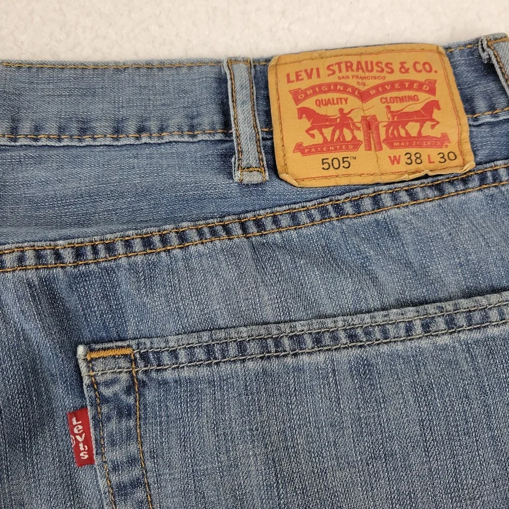Levis 505 Regular Fit Straight Leg Jeans Mens 38 x 30 Measures 37 x 29 Blue Cott